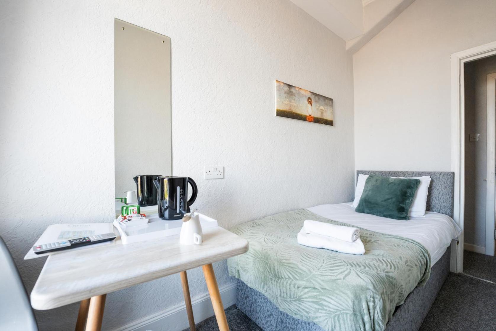 The Clifton Seafront Hotel Morecambe Ngoại thất bức ảnh