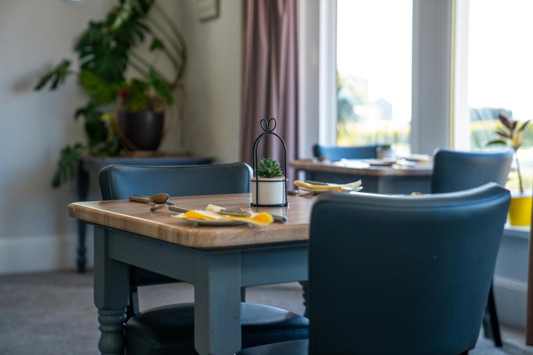The Clifton Seafront Hotel Morecambe Ngoại thất bức ảnh